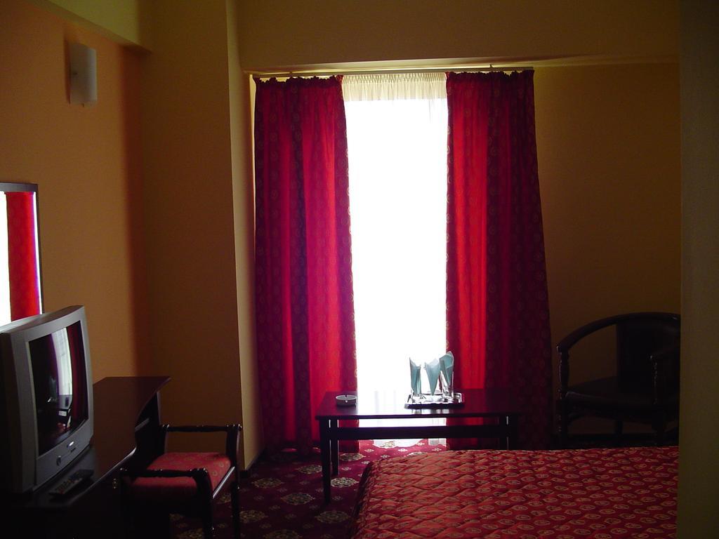 Hotel Europa Ploieşti Camera foto